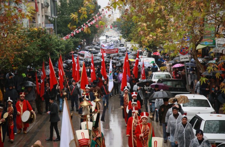 Başkan Yılmaz, Yarışmacıları Tebrik Etti