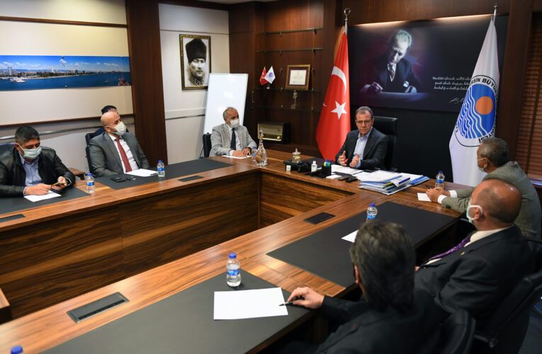 SEÇER: “BİZ BUGÜNLER İÇİN VARIZ, BÜTÜN ESNAFLARIMIZIN YANINDAYIZ”