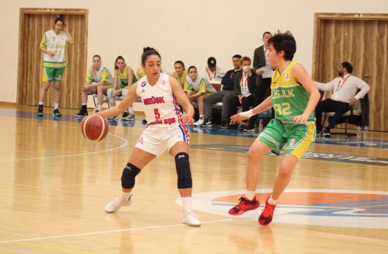 BÜYÜKŞEHİR KADIN BASKETBOL TAKIMI 17. HAFTAYI GALİBİYETLE KAPATTI