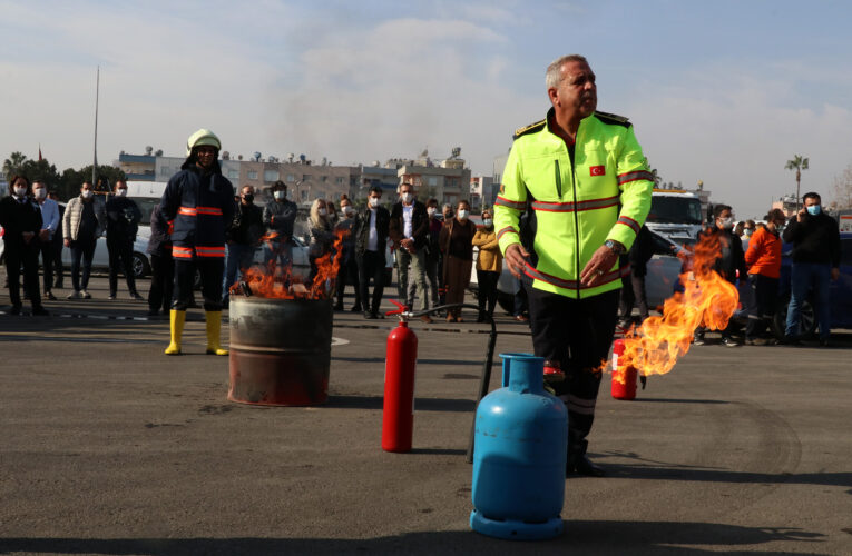 BÜYÜKŞEHİR PERSONELİ ÖNCE EĞİTİM ALDI, SONRA TATBİKATA KATILDI