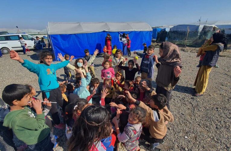 ÇADIRLARIN ARASINDAN ÇOCUK GÜLÜCÜKLERİ YÜKSELDİ