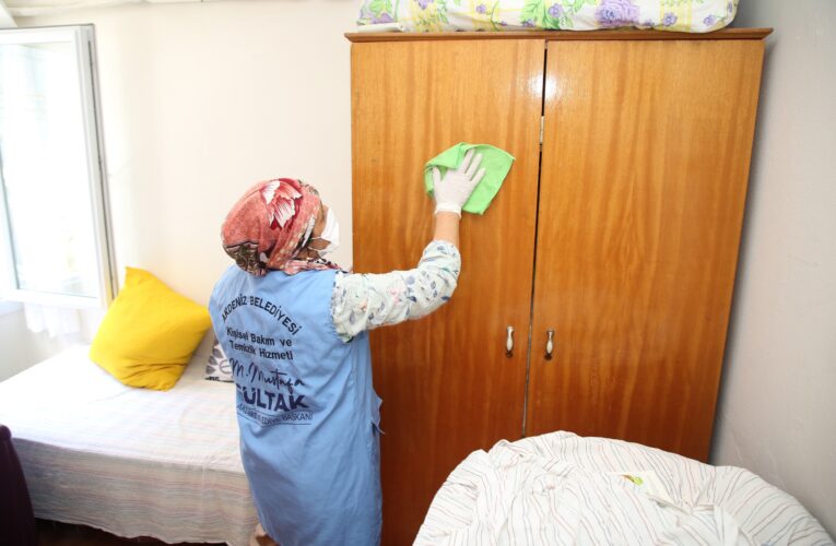 AKDENİZ BELEDİYESİ HİZMETLERİ İLE VATANDAŞA  MORAL OLMAYA DEVAM EDİYOR