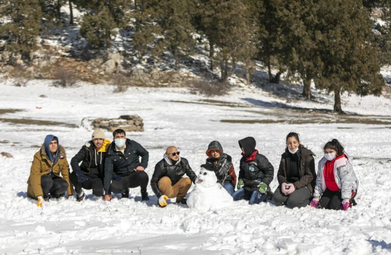 ÖZEL GEREKSİNİMLİ ÇOCUKLARA KAR SÜRPRİZİ