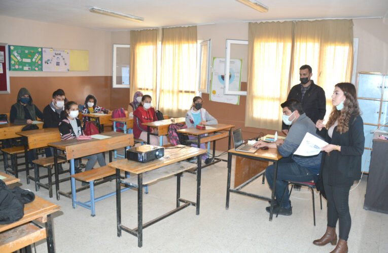 BÜYÜKŞEHİR YENİCE KURS MERKEZİ’NDEN KIRSAL MAHALLE OKULLARINDA REHBERLİK HİZMETİ