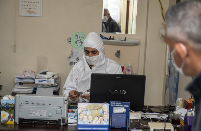MERSİN BÜYÜKŞEHİR’İN KONSERİNDE BU DEFA DOKTORLAR SAHNEDE