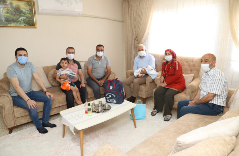 Akdeniz Belediyesi, ‘Hoş Geldin Bebek Projesi’ ile 4 bini aşkın aileye ulaştı