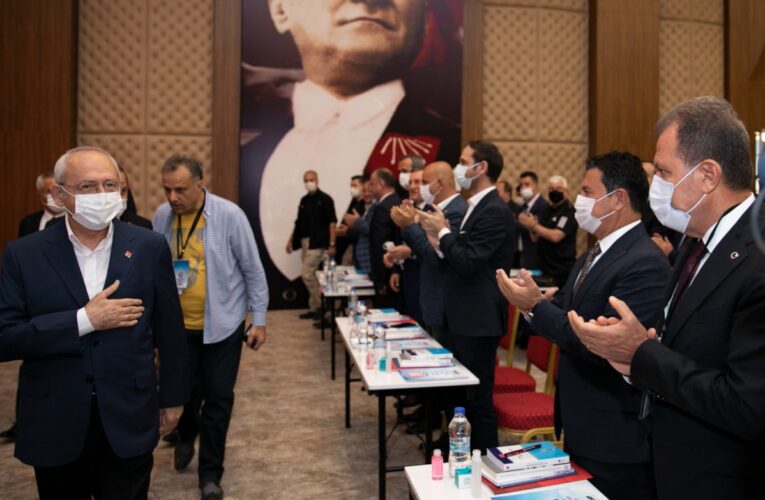 CHP’Lİ BELEDİYE BAŞKANLARI GAZİANTEP’TE BİR ARAYA GELDİ