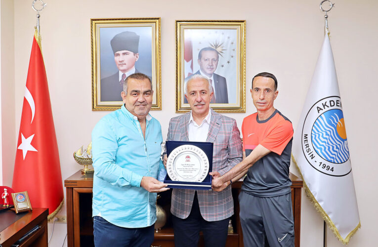 TÜFAD’DAN BAŞKAN GÜLTAK’A PLAKET