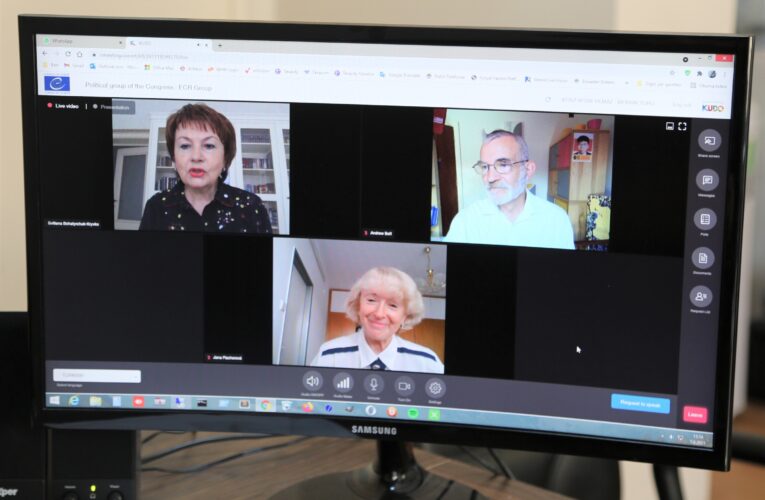 Toroslar ilçesinde devam eden proje ve yatırımlar da konuşuldu