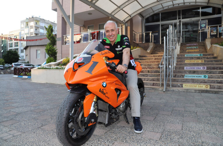 Başkan Gültak motosiklet sporcularının da yanında