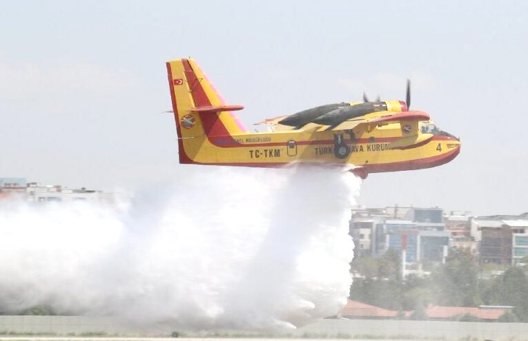CHP’Lİ ANTMEN ‘SARAYA 13 UÇAK VAR AMA YANGINA 1 UÇAK BİLE YOK’