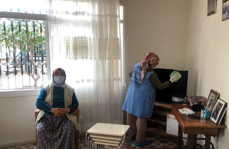 AKDENİZ BELEDİYESİ, YAŞLI, ENGELLİ VE KİMSESİZLERİN YANINDA!