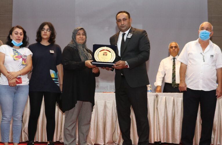 “Bu Plaket, Belediye Meclisimiz ve Toroslar Halkı Adına Bir Minnet Nişanesidir”