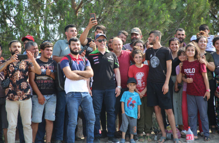 AKDENİZ BELEDİYESİ, MOTOSİKLET TUTKUNLARINI ‘MOTODRAG’ YARIŞLARINDA BULUŞTURDU