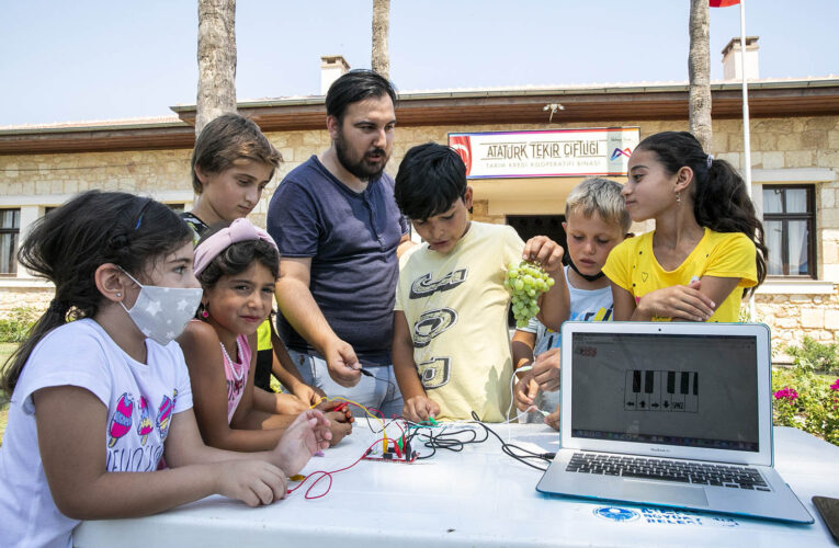 PANDEMİDEN SONRA KIRSAL MAHALLE BULUŞMALARI’NIN İLKİ GAZİ ÇİFTLİĞİ’NE YAPILDI