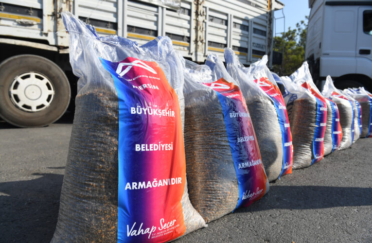 MERSİN BÜYÜKŞEHİR’DEN YANGIN MAĞDURU ÜRETİCİLERE YEM DESTEĞİ