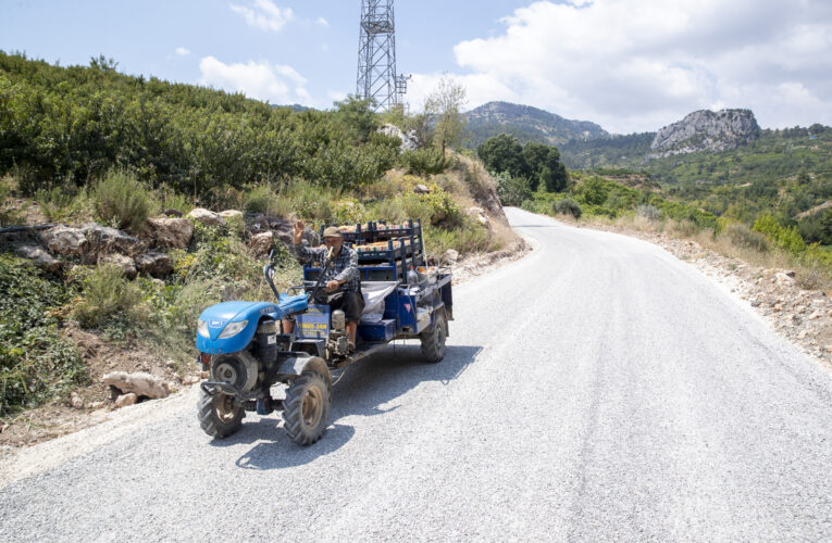 BÜYÜKŞEHİR, ERDEMLİ’DE TARIMSAL ÜRETİME YOL AÇTI