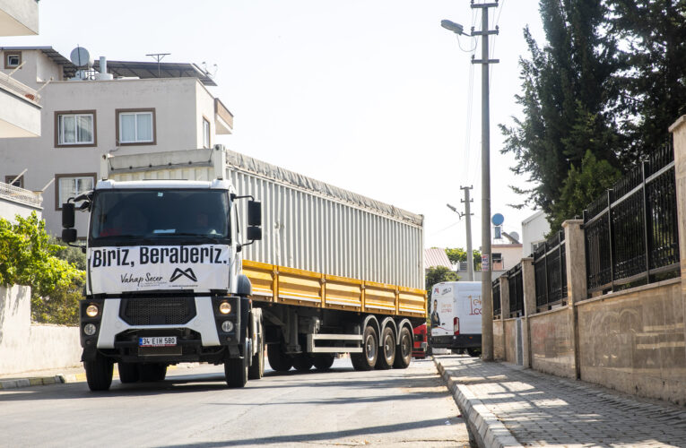 BÜYÜKŞEHİR’İN YARDIM TIRI YANGINZEDELER İÇİN YOLA ÇIKTI