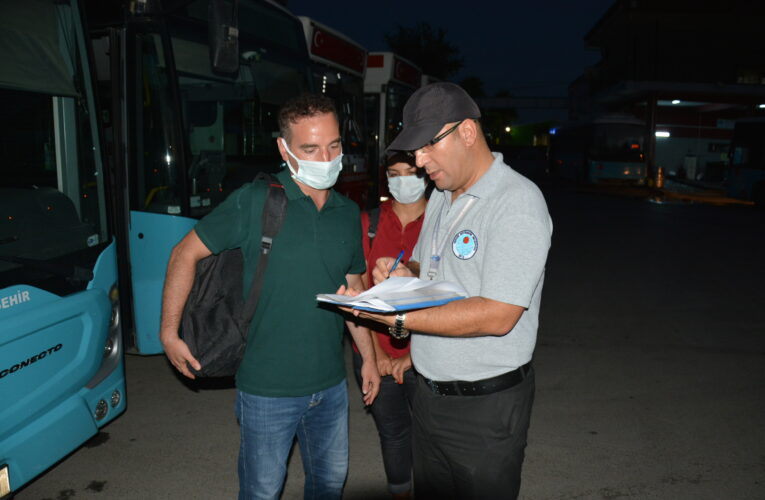 GENÇ ÇİFT, DÜĞÜNDEKİ TAKILARIN BULUNDUĞU ÇANTAYI TOPLU TAŞIMA ARACINDA UNUTTU