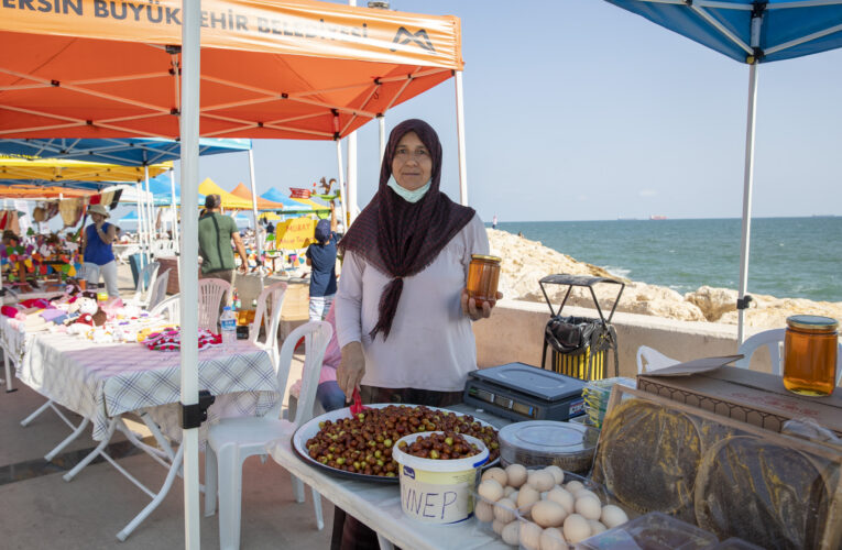 MERSİN BÜYÜKŞEHİR’İN ‘ÜRETİCİ KADIN STANTLARI’ ÖZGECAN ASLAN MEYDANI’NDA KURULDU