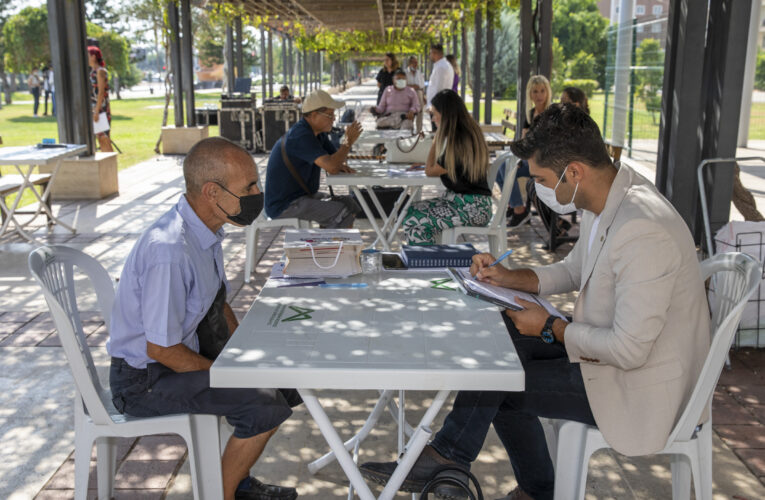 BÜYÜKŞEHİR, YAŞ ALMIŞLARI ALZHEİMERA KARŞI BİLGİLENDİRDİ