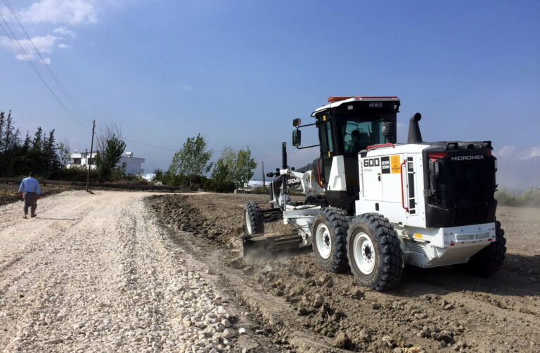 AKDENİZ BELEDİYESİ  FEN İŞLERİ EKİPLERİ HER MAHALLEYE HİZMET VERİYOR