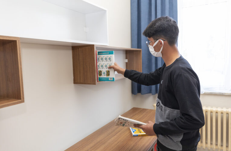 ÖĞRENCİLER, GÜLNAR’DAKİ YENİ EVLERİNE İLK ADIMI ATTI