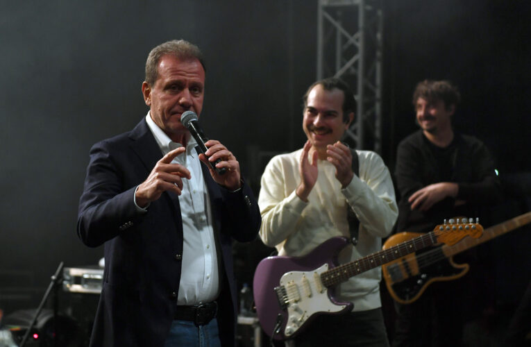 BAŞKAN SEÇER: “CUMHURİYET’İN ÖZÜ, İÇİ UMUT VE SEVGİ DOLUDUR. YAŞASIN CUMHURİYET”