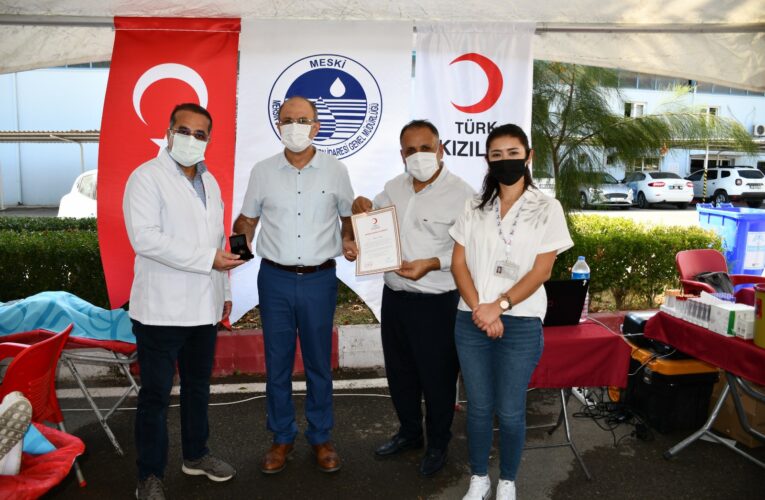 DUYARLI MESKİ ÇALIŞANLARINA KIZILAY’DAN MADALYA