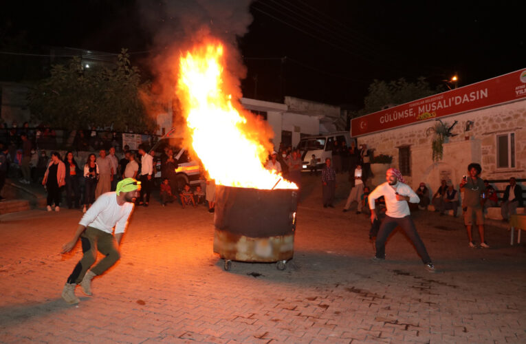 “Başkan Yılmaz, Hemşehrileriyle Birlikte Geleneksel Sinsin Oyunu Oynadı”
