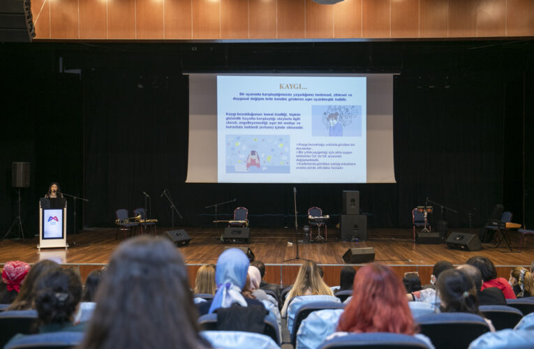 BÜYÜKŞEHİR’LE GENÇLERDE KAYGI AZALIYOR, MOTİVASYON ARTIYOR