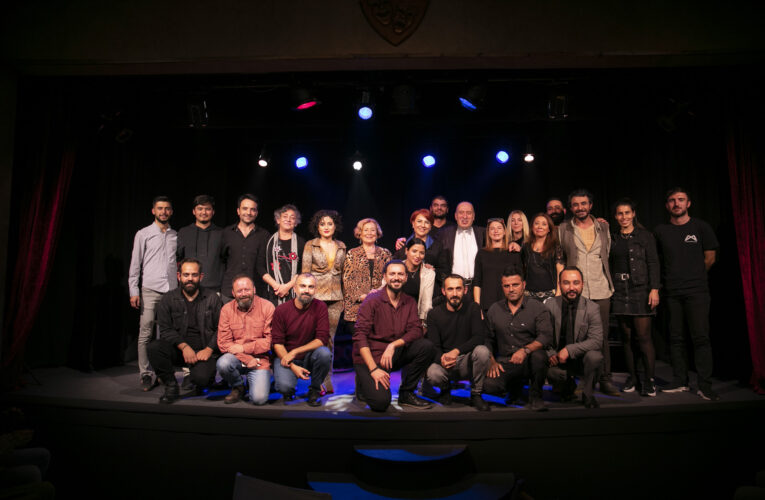 ŞEHİR TİYATROSU’NDAN “GÖKKUŞAĞININ ALTINDA”NIN ARDINDAN “MATRUŞKA” PRÖMİYERİ