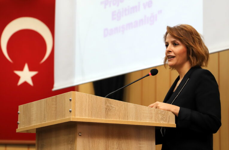 “7’den 77’ye herkese eğitim verebiliyoruz”