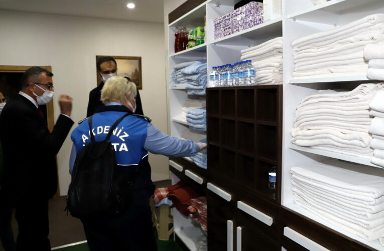 AKDENİZ ZABITASI HAMAM, SAUNA VE MASAJ SALONLARINI DENETLEDİ