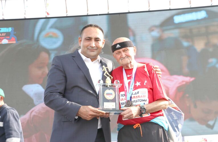 5 BİN KİŞİ TOROSLAR’A KOŞTU