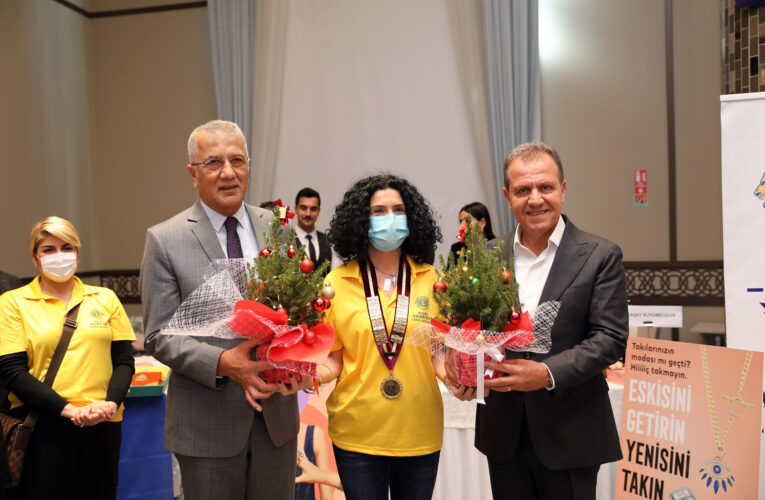 BAŞKAN SEÇER: “2021, BİZİM İÇİN SEVGİ VE İYİLEŞME YILIYDI. UMUT EDİYORUM 2022 UMUT YILI OLUR”