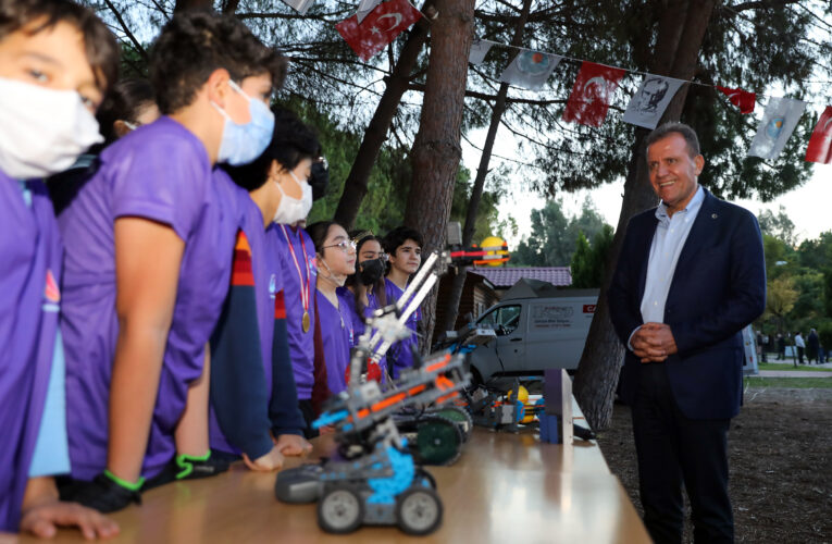 “İNSAN ÖĞRENDİKÇE ÇOK DAHA FAZLA ŞEY ÖĞRENMEK İSTER”