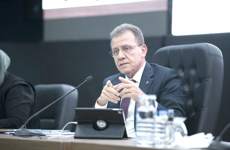 “HER GÜN EN AZ 1000 AİLEMİZ ZİYARET EDİLEREK, ÜCRETSİZ EKMEK DAĞITIMI DEVAM EDECEK”