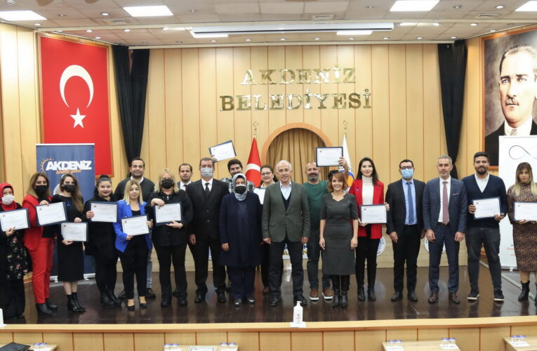 Akdeniz Belediyesi’nin, farklı birimlerinde çalışan personele verilen eğitim programı sona erdi