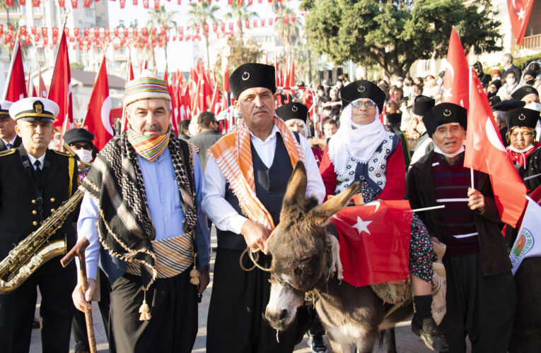 BAŞKAN SEÇER, MERSİN’İN KURTULUŞU’NUN 100. YIL KUTLAMALARINA KATILDI