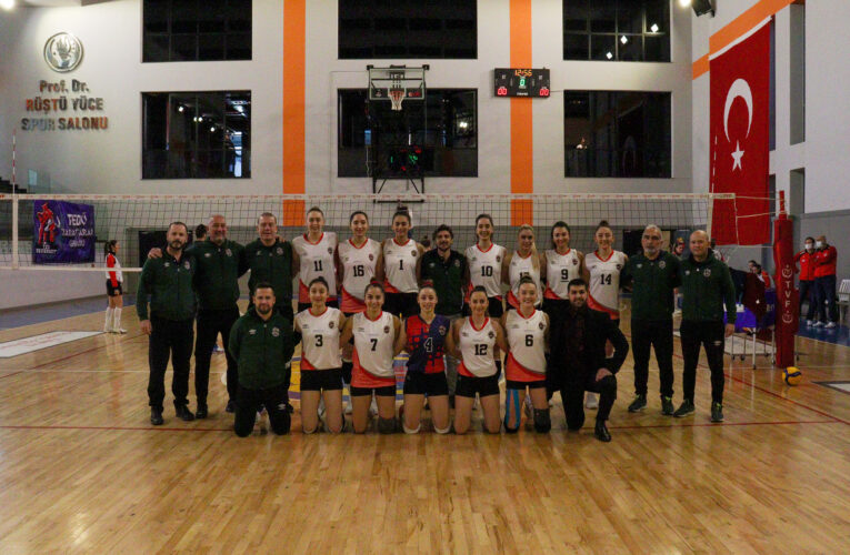 MSK KADIN VOLEYBOL VE HENTBOL TAKIMLARI YÜZLERİ GÜLDÜRDÜ