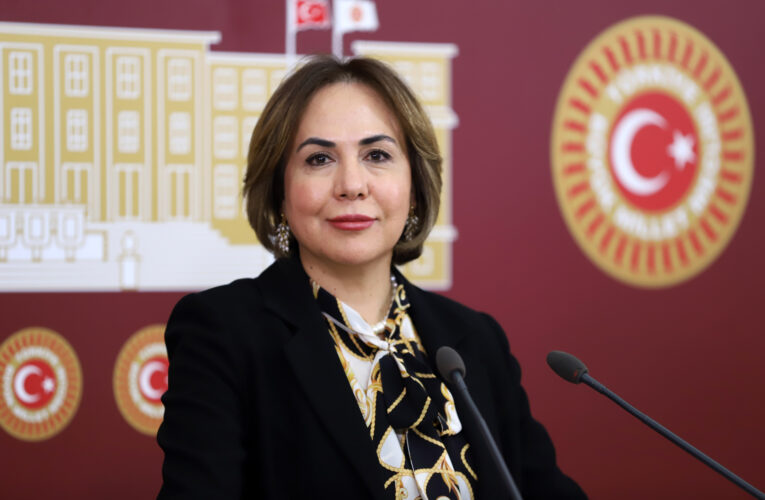 ‘ÇİFTÇİLERİMİZE VE ÜRETİCİLERİMİZE HAYIRLI VE BEREKETLİ OLSUN”