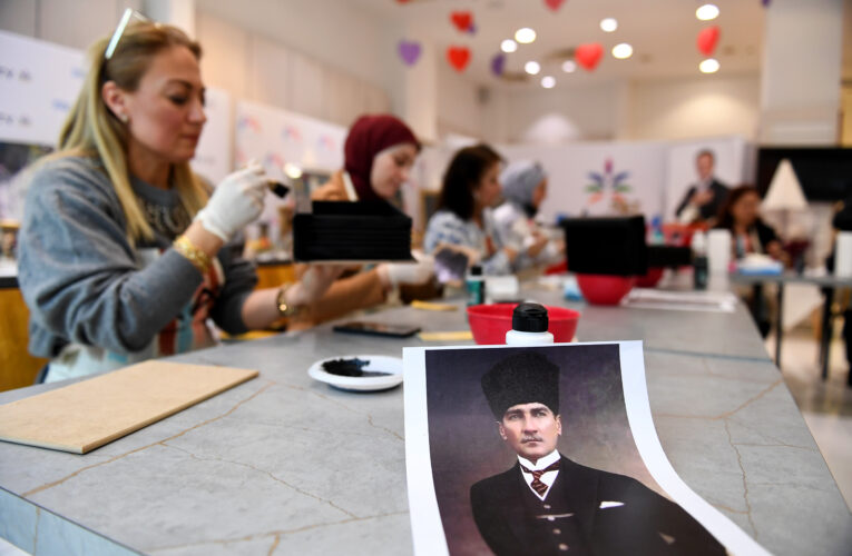 HER YAŞTAN MERSİNLİ 18 MART ÇANAKKALE ZAFERİ’Nİ ANDI