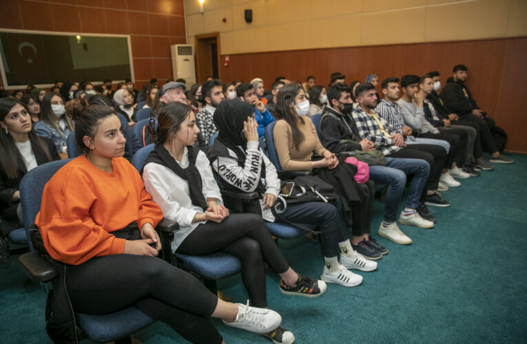 ÖĞRENCİLER MERSİN TARİHİNİ DİNLEDİ