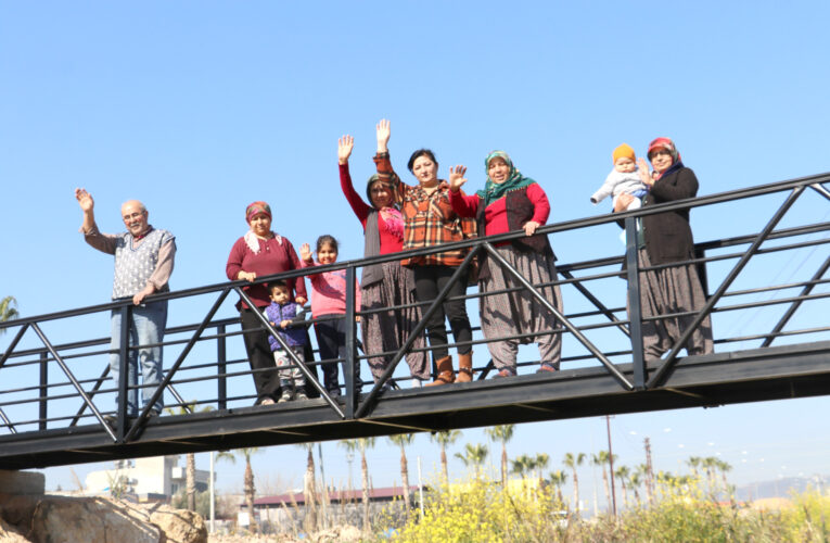 “Çukurova Mahallesi’nde Yapılan Köprü İle Yaya Ulaşımında Süre Kısaldı”