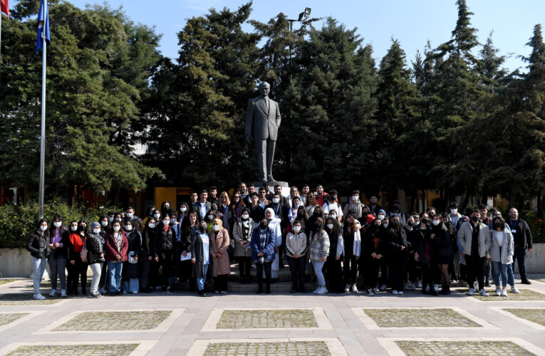 BÜYÜKŞEHİR’DEN KURS MERKEZİ ÖĞRENCİLERİNE ÜNİVERSİTE TANITIM GEZİSİ