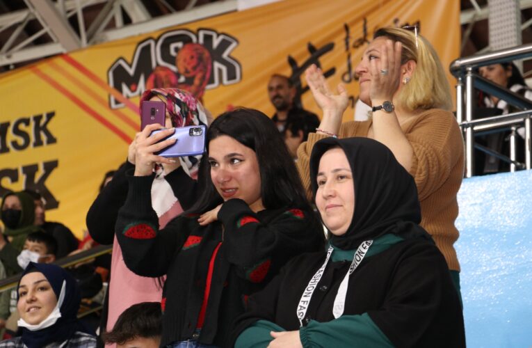 Başkan Yılmaz; “Gururumuz Oldular”