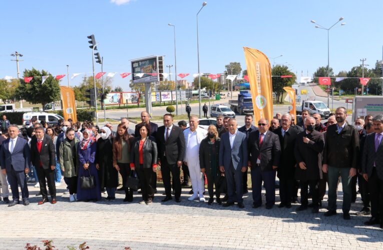 Başkan Yılmaz: “Pandeminin Kahramanları Sağlık Çalışanlarıdır”