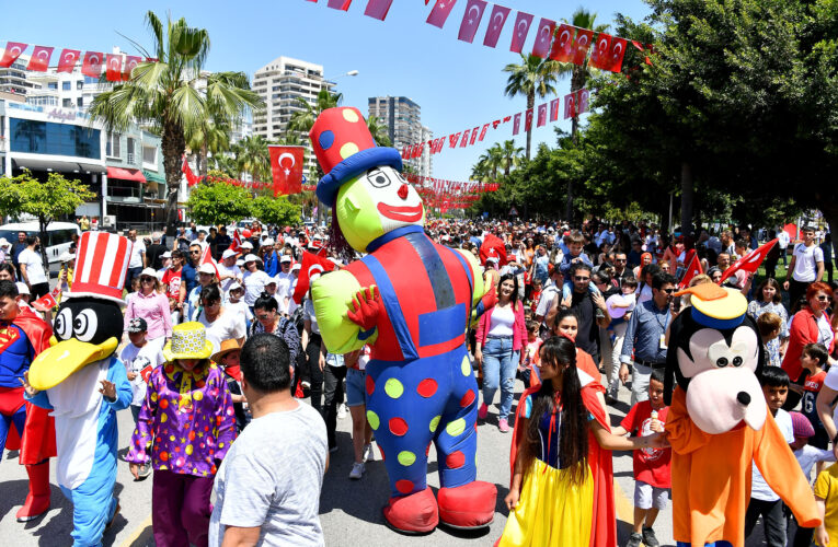 “HER ŞEY ÇOCUKLARIMIZ İÇİN, ÇOCUKLARIMIZI ÇOK SEVİYORUZ”