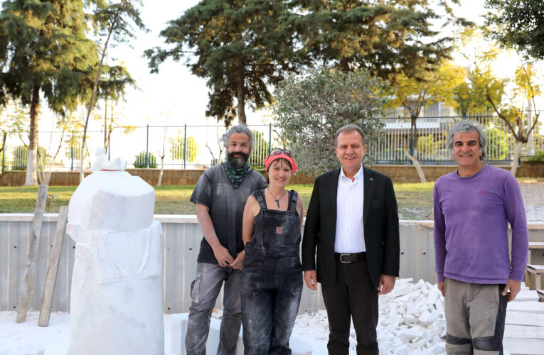 BAŞKAN SEÇER, HEYKELTIRAŞ AYLA TURAN’LA BİR ARAYA GELDİ